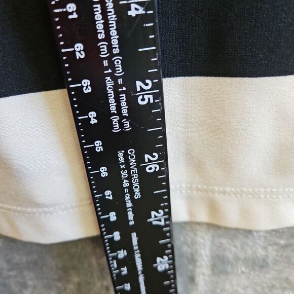 Susan Graver Women's Lg Pullover Top black red white multicolored stretch - Picture 4 of 9